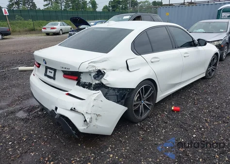 2021 BMW 330I z USA, uszkodzony, nr VIN 3MW5R1J04M8B77076